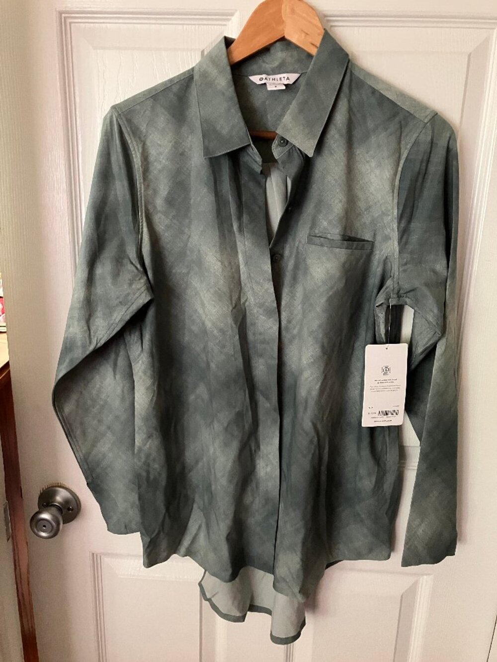 ATHLETA  Ladies' Button front Ladies' Shirt  Long slvs collar Pocket Size SP